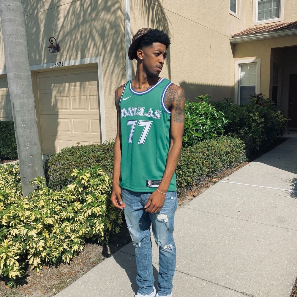 Meet your Posher, Danthony